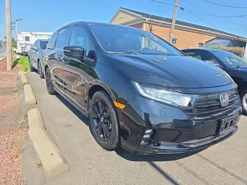 Crystal Black Pearl 2023 Honda Odyssey Sport
