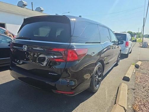 Crystal Black Pearl 2023 Honda Odyssey Sport