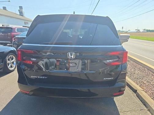 Crystal Black Pearl 2023 Honda Odyssey Sport