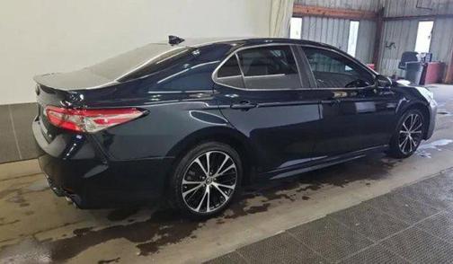 Aqua 2019 Toyota Camry SE