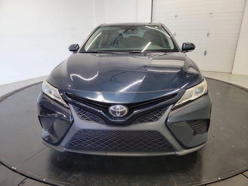 Aqua 2019 Toyota Camry SE