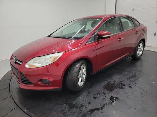 Ruby Red Metallic Tinted Clearcoat 2013 Ford Focus SE