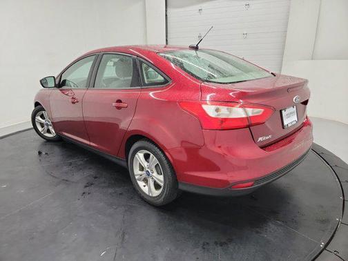 Ruby Red Metallic Tinted Clearcoat 2013 Ford Focus SE