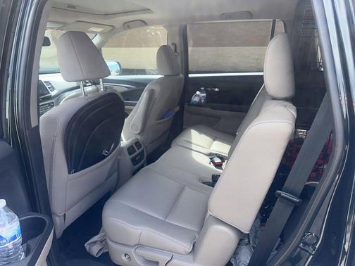 Crystal Black Pearl 2018 Honda Pilot EX-L