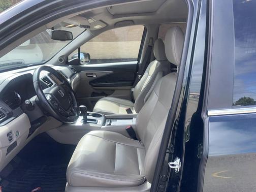Crystal Black Pearl 2018 Honda Pilot EX-L