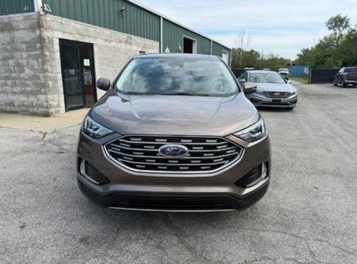 Stone Gray Metallic 2019 Ford Edge Titanium