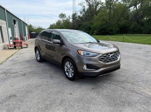 Stone Gray Metallic 2019 Ford Edge Titanium