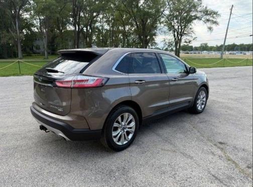 Stone Gray Metallic 2019 Ford Edge Titanium