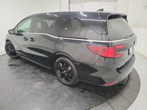 Crystal Black Pearl 2023 Honda Odyssey Sport