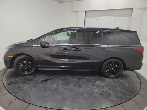 Crystal Black Pearl 2023 Honda Odyssey Sport