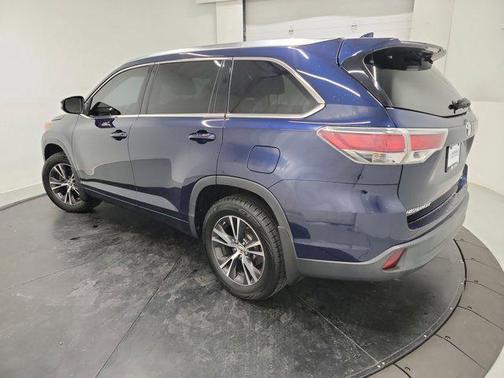 Nautical Blue Metallic 2016 Toyota Highlander XLE