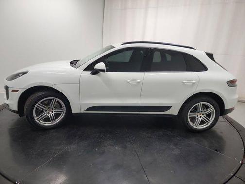 2020 Porsche Macan Base