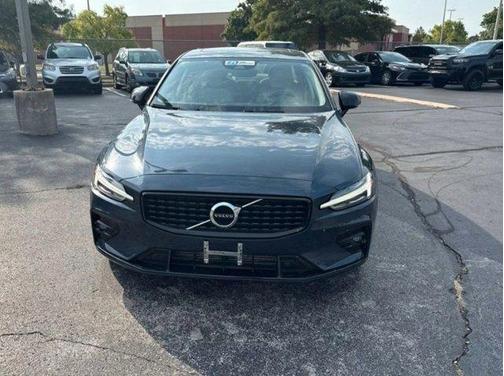 2021 Volvo S60 T5 Momentum