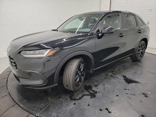 Crystal Black Pearl 2024 Honda HR-V AWD Sport