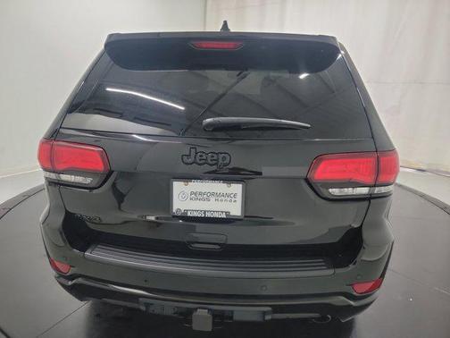 2022 Jeep Grand Cherokee Laredo