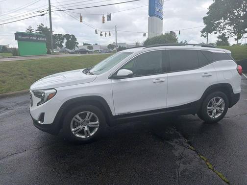 Summit White 2018 GMC Terrain SLE