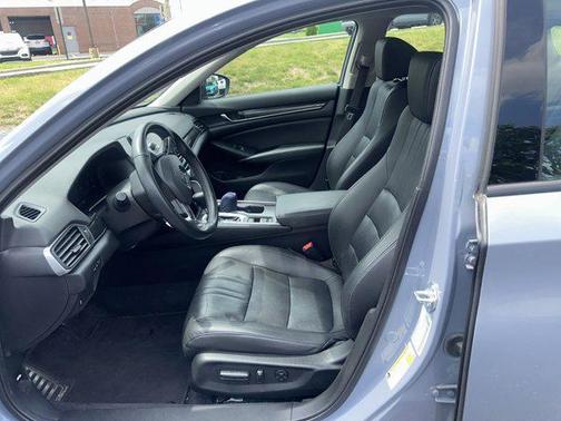Sonic Gray Pearl 2022 Honda Accord Sport SE 1.5T
