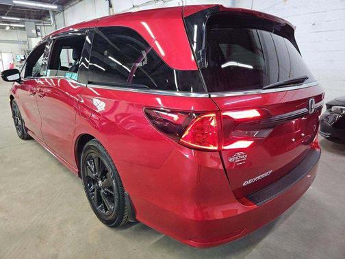 Radiant Red Metallic II 2023 Honda Odyssey Sport