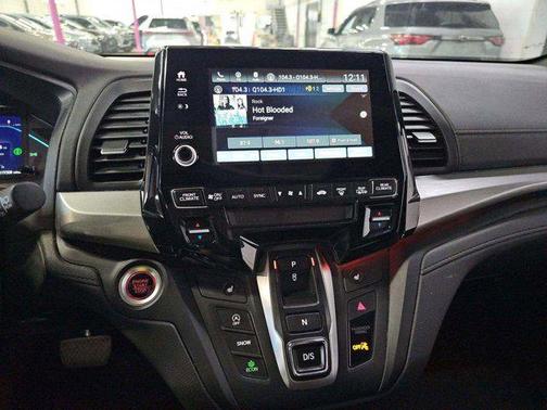 Radiant Red Metallic II 2023 Honda Odyssey Sport