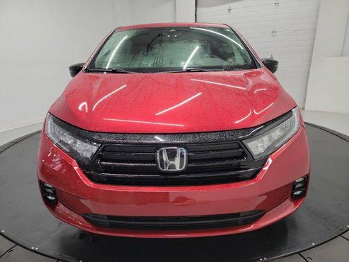 Radiant Red Metallic II 2023 Honda Odyssey Sport