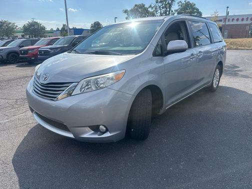 2014 Toyota Sienna XLE