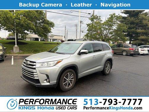 Celestial Silver Metallic 2018 Toyota Highlander XLE