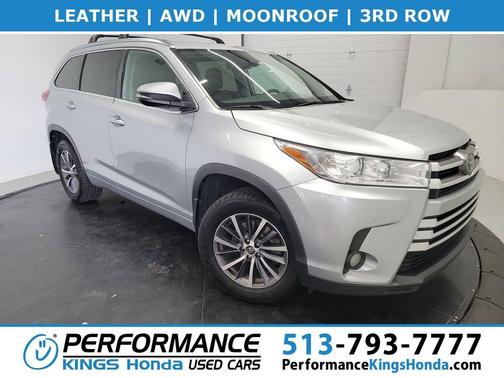 Celestial Silver Metallic 2018 Toyota Highlander XLE