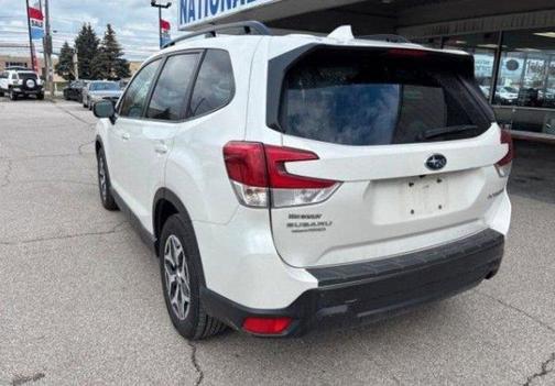 2022 Subaru Forester Premium