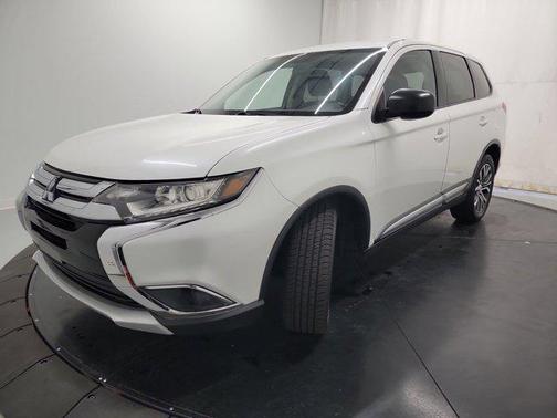 2016 Mitsubishi Outlander SE
