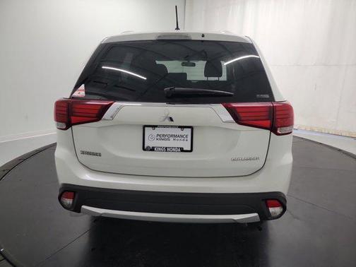 2016 Mitsubishi Outlander SE