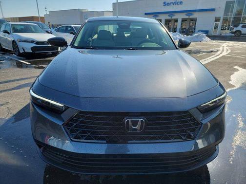 Meteorite Gray Metallic 2026 Honda Accord SE