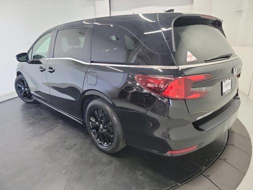 Crystal Black Pearl 2023 Honda Odyssey Sport