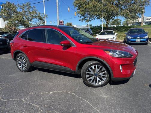 2020 Ford Escape Titanium