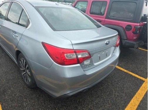 Ice Silver Metallic 2019 Subaru Legacy Base