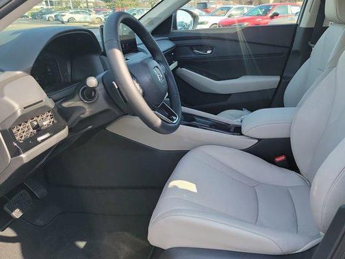 Platinum White Pearl 2026 Honda Accord Hybrid EX-L