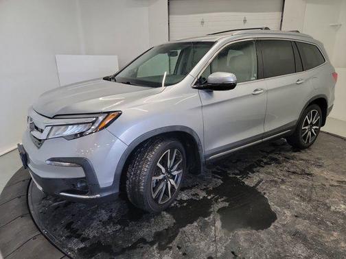 2019 Honda Pilot Touring 8-Passenger