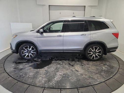 2019 Honda Pilot Touring 8-Passenger