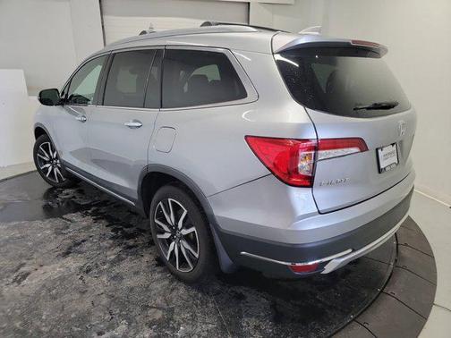 2019 Honda Pilot Touring 8-Passenger