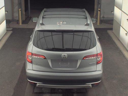 2019 Honda Pilot Touring 8-Passenger