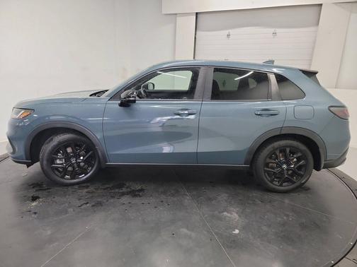 Nordic Forest Pearl 2023 Honda HR-V AWD Sport