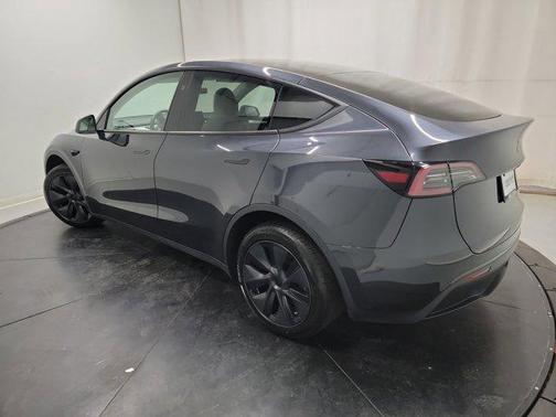 2025 Tesla Model Y Long Range Dual Motor All-Wheel Drive