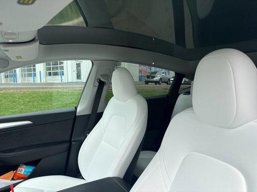 2025 Tesla Model Y Long Range Dual Motor All-Wheel Drive