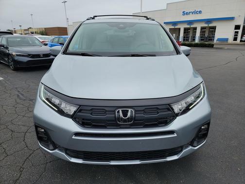 Solar Silver Metallic 2027 Honda Odyssey EX-L