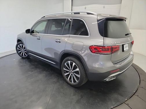 Mountain Grey Metallic 2021 Mercedes-Benz GLB 250 4MATIC