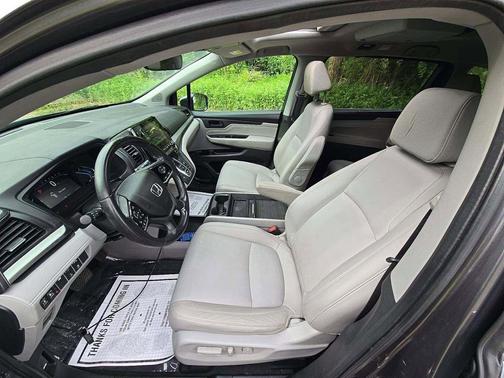 Gray 2018 Honda Odyssey Touring