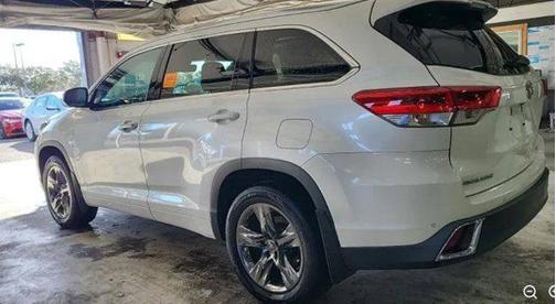 2017 Toyota Highlander Limited