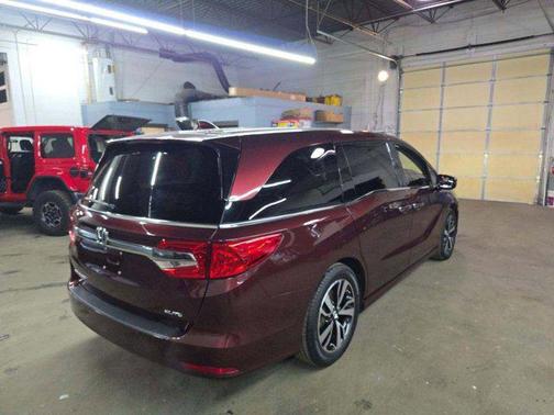 2018 Honda Odyssey Elite