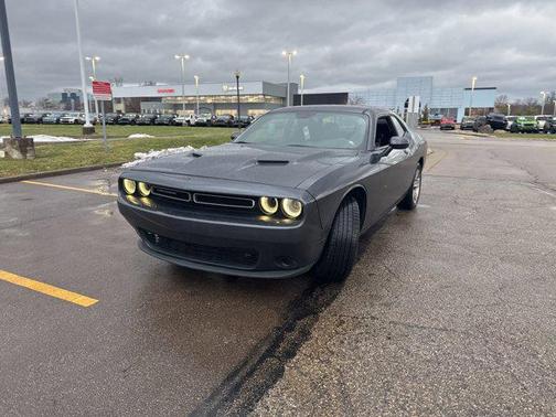 2016 Dodge Challenger SXT