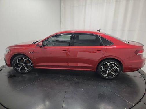 2020 Volkswagen Passat 2.0T R-Line