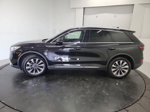Infinite Black Metallic Clearcoat 2022 Lincoln Corsair Reserve